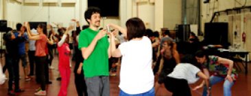 Dossier pedagógico Educa amb l'Art 14/15: Teatro como generador de bienestar y alegría