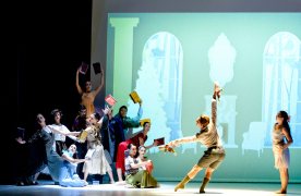 La compañía "caraBdanza" durante su espectáculo "El cascanueces"