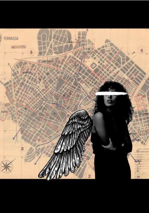 Muntatge fotogràfic d'una dona amb ales d'àngel. De fons, un mapa de la ciutat de Terrassa