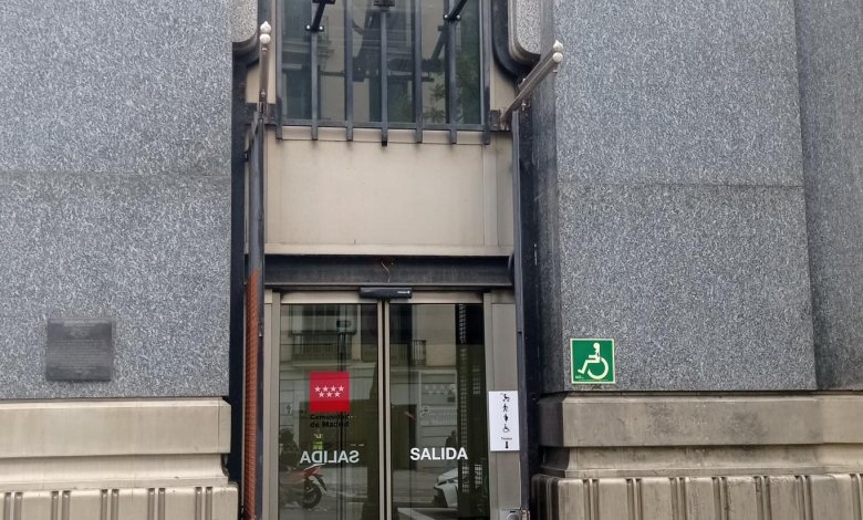 Entrada accesible Sala Alcalá 31