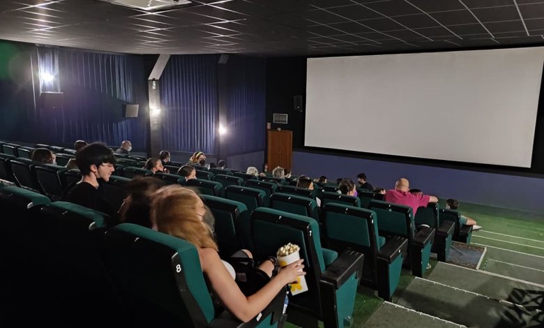 foto de la sala del cinema 