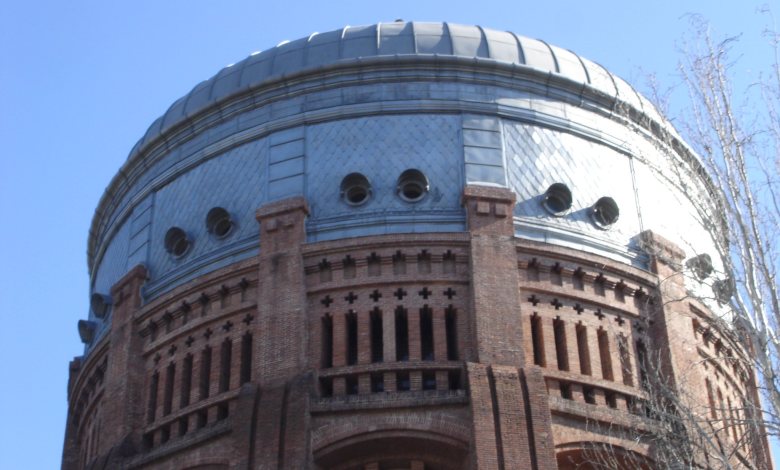 Fachada y cúpula de la Sala Canal de Isabel II