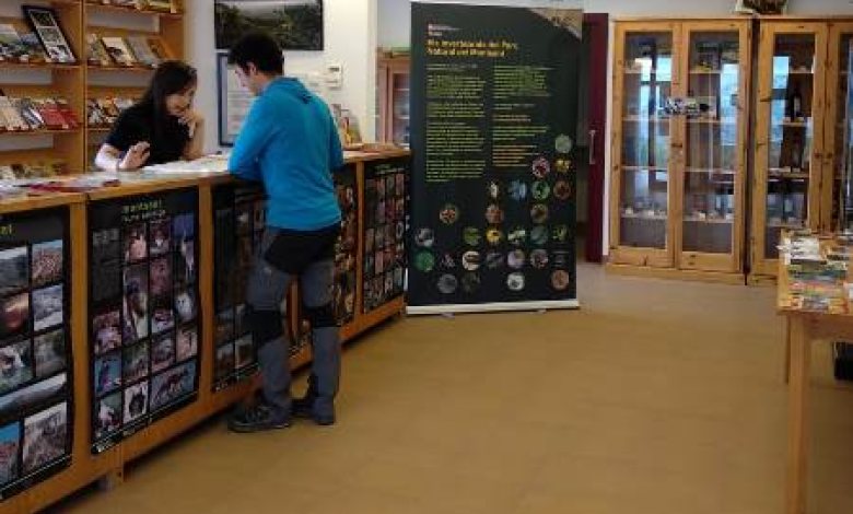 Interior del Punt d'Informació del Parc Natural