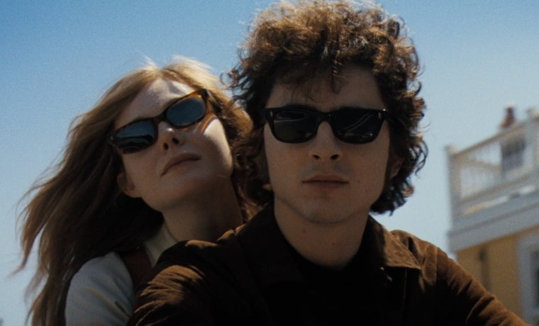 Fotograma 2 del film "A complete unknown"