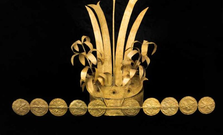 Corona de les illes Nias per al ritual del matrimoni
