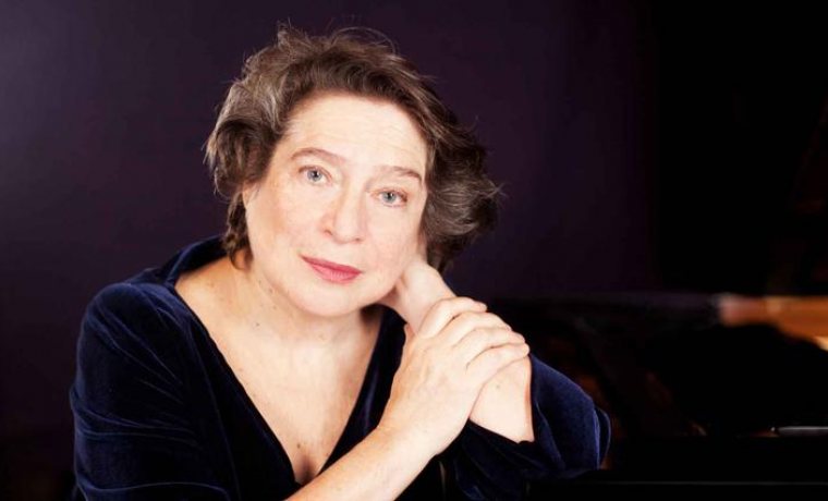 Elisabeth Leonskaja, piano