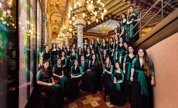 Imatge del Cor de Noies de l’Orfeó Català al Palau de la Música