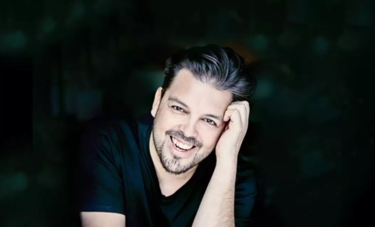 El tenor Emiliano González Toro