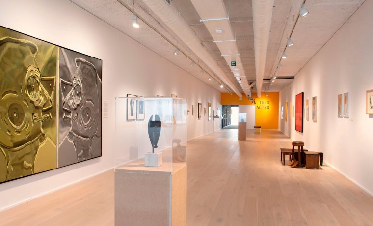 Imatge de l'exposició Vint rostres i tres multituds a la Fundació Suñol. Fotografia: Santi Periel