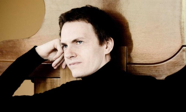 Alexandre Tharaud, piano