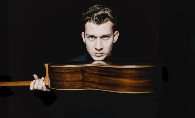 El guitarrista Thibaut Garcia